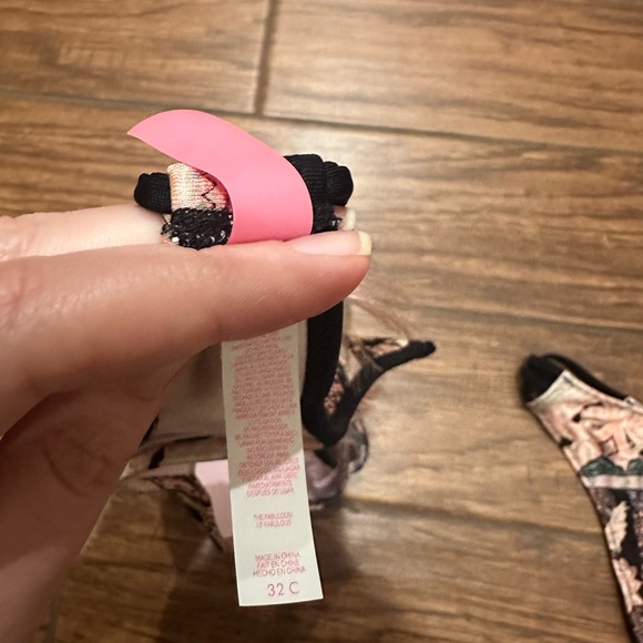 Victoria’s Secret push up bikini - Picture 4 of 5